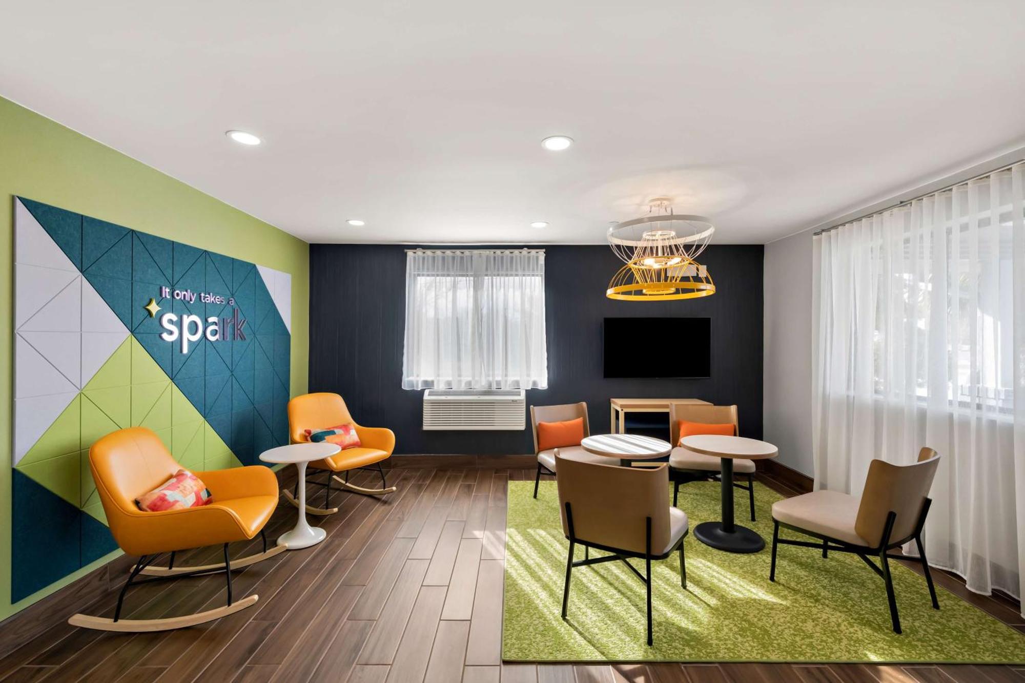 Spark By Hilton Norfolk Eksteriør billede