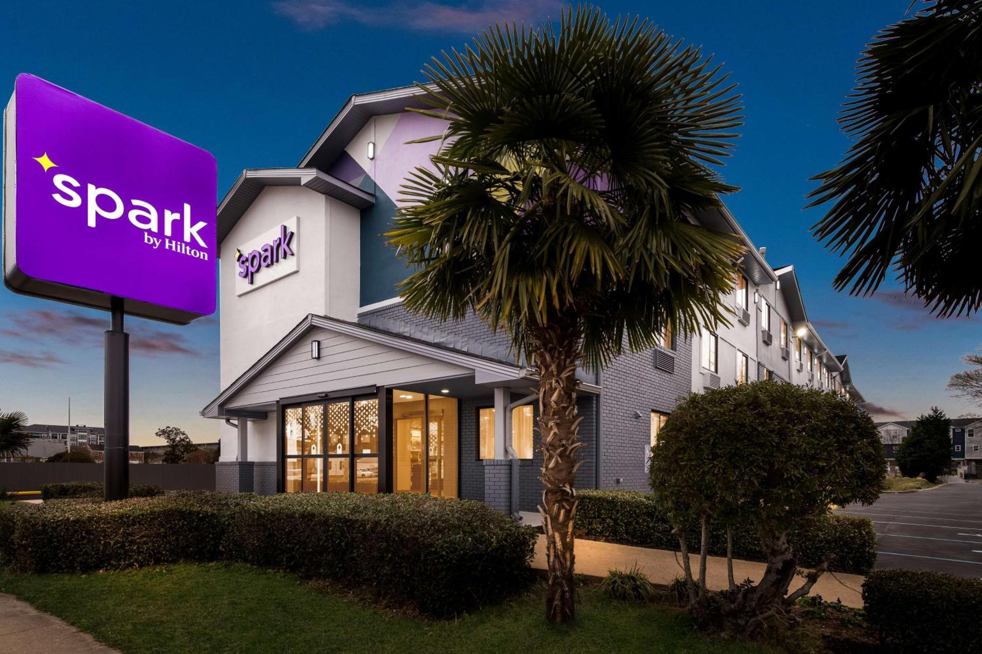 Spark By Hilton Norfolk Eksteriør billede